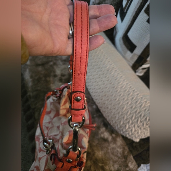 Coach Coral/Salmon Signature Pattern Bag - Rehab Project - Picture 9 of 10